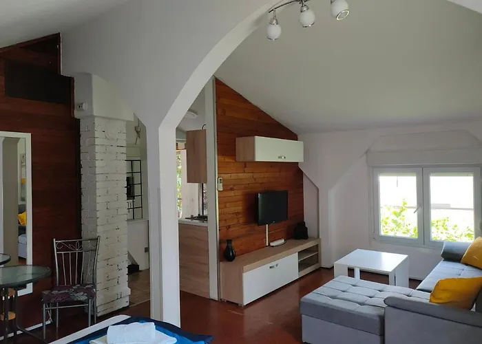 Teos Apartments